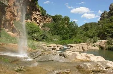 Wasserfall in der Sierra Espadán von Valencia.