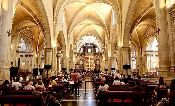 Innenraum der Kathedrale von Valencia