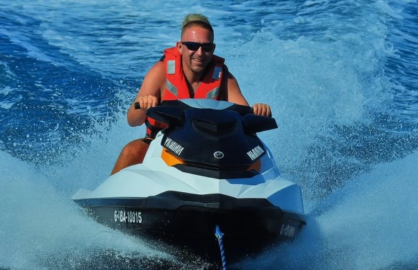 Jetski-Ausflug entlang der Küste von Benidorm